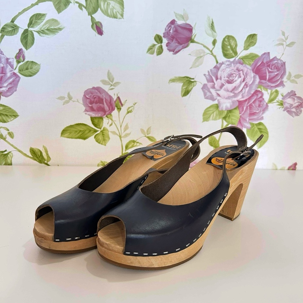 SWEDISH HASBEEN’S - WOODEN SANDAL HEELS OPEN TOE SLINGBACK - BLACK - 9
